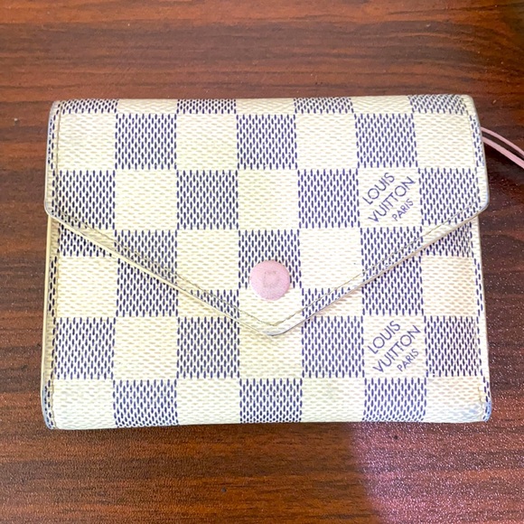 Louis Vuitton wallet - Picture 5 of 5